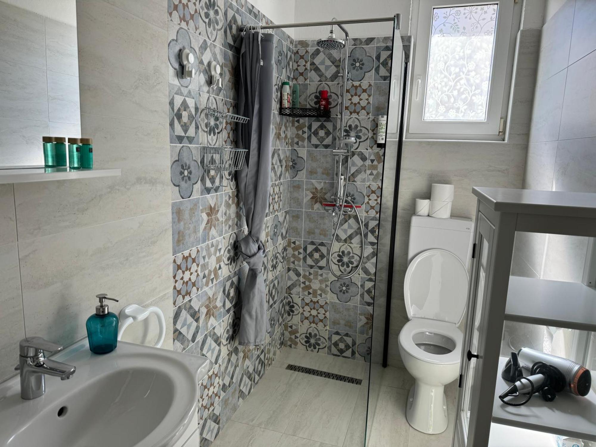 Rosmarin Sea View Garden Side Apartament Jadranovo